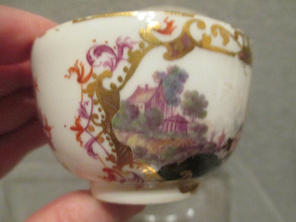 Bol à thé et soucoupe Kauffahrtei et Kakiemon en porcelaine de Meissen 1735