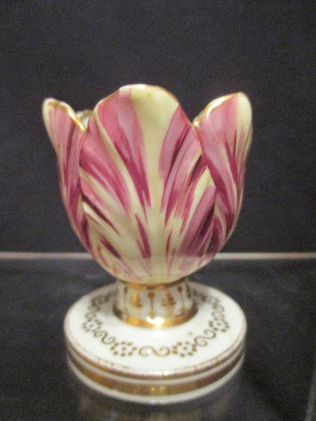 Coupe Tulipe En Porcelaine Derby Très Rare. 1820 