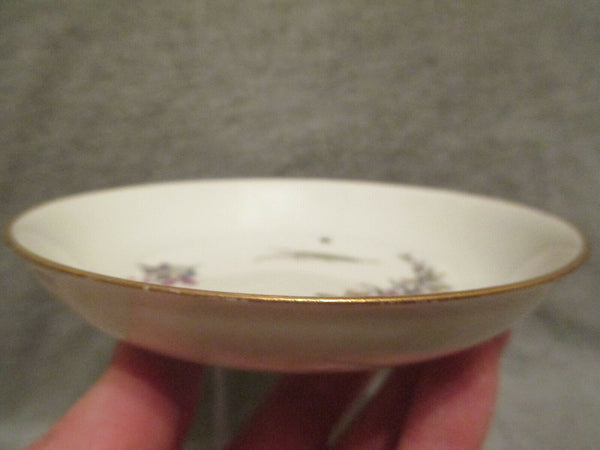 Meissen Porcelain Saucer with Woodcut Flowers and Inventory Number. Early 1700's