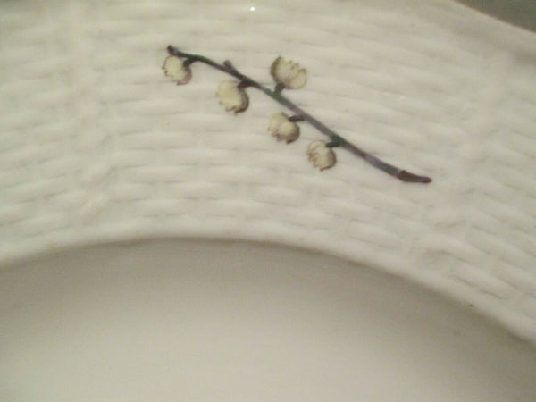 Assiette creuse en porcelaine de Meissen à décor de fleurs gravées sur bois 1740 (1) 