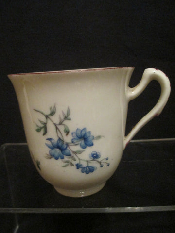 Coupe Aux Fleurs &amp; Insectes En Porcelaine De Sèvres Circa 1760 