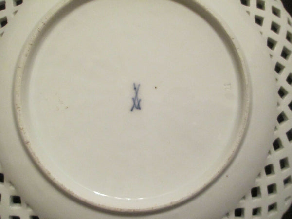 Meissen Porcelain Woodcut Floral Breakthrough Plate 1740