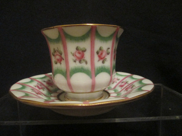Tasse &amp; Soucoupe Nast Porcelaine (Paris) 1790. 