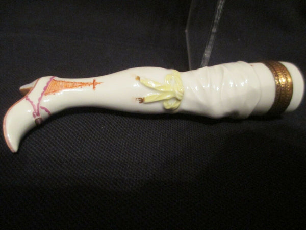 Etui En Porcelaine De Meissen En Forme De Jambe 18ème 