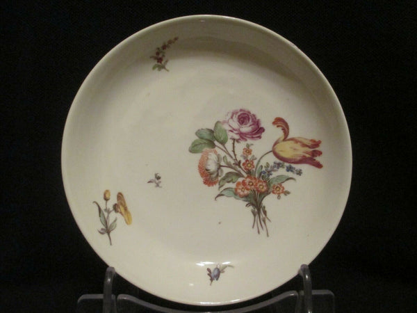 Une tasse et une soucoupe florales de Nymphenburg vers 1760-70 (1) 