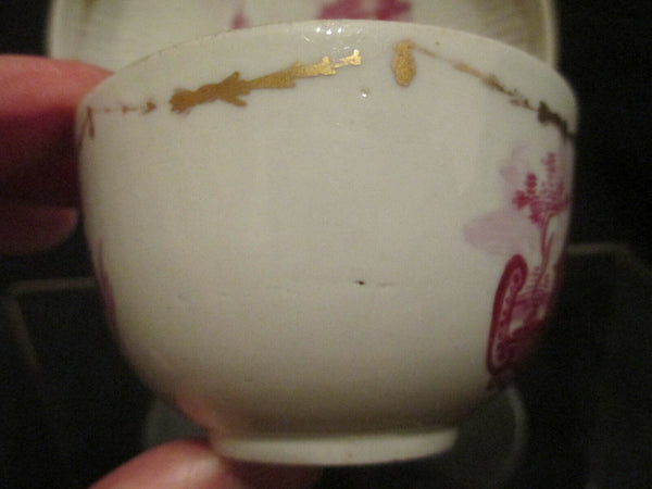 Wallendorf Porcelaine Puce Scenic Bol à thé côtelé et soucoupe 1760