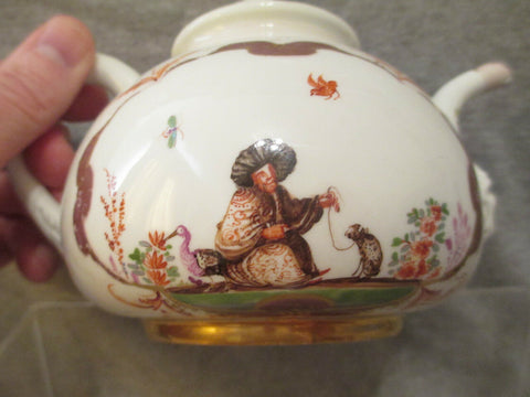 Théière Maskaron KPM En Porcelaine De Meissen 1725