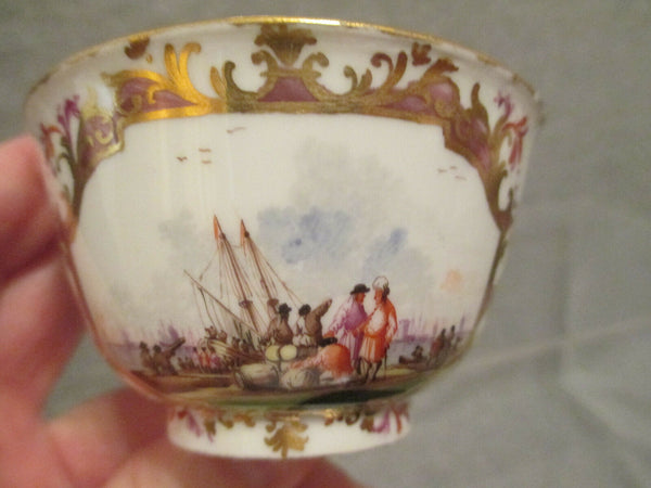 Meissen Porcelain Kauffahrtei Scene Tea Bowl 1735 (2)