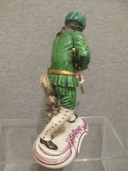 Chasseur en porcelaine de Nymphenburg avec lance.. vers 1931... Figure rare ! 