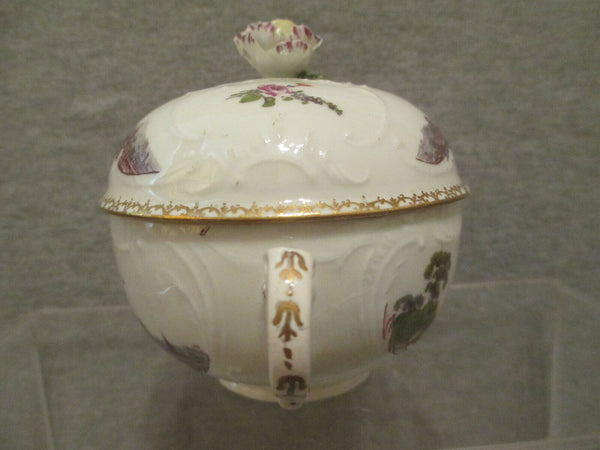 Scénique En Porcelaine De Meissen Moulé Ecuelle 1740. 