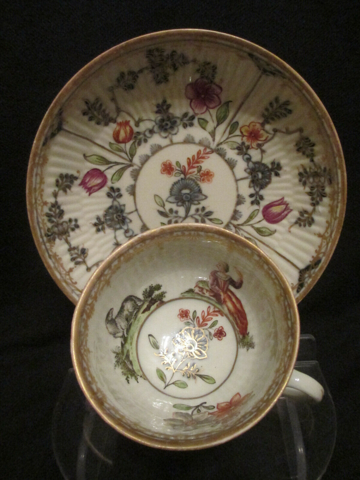 Meissener Porzellan Hausmaler Strohblumen gerippte Tasse und Untertasse 1740