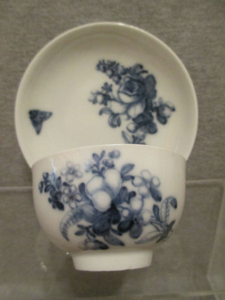 Meissener Porzellankäfer, Blumen- und Früchteteeschale und Untertasse, 1750