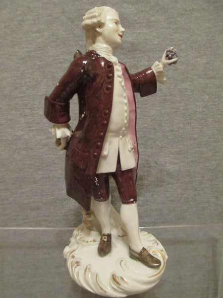 Frankenthal-Porzellan, Figur eines Gentlemans, der Weintrauben hält, Rampant Lion Mark, 1759