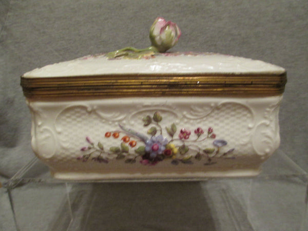 Meissen Casket Scenic Casket.... Circa 1755