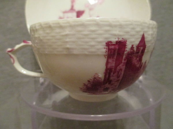KPM Berlin Porcelaine Puce Scenic Cup &amp; Soucoupe 1700's