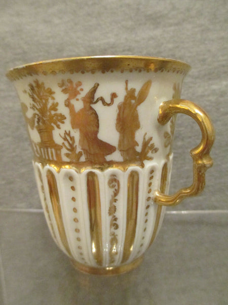 Meissen Porcelain Botteger Chinoiserie Beaker,  Bartholomäus Seuter 1725  (2)