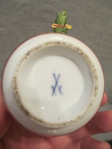 Meissen Continuous Hunting Scene Cup