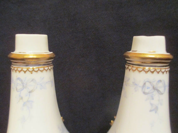 Duftflaschen aus Minton-Porzellan mit Putti-Set im Waldland, 19. Jh
