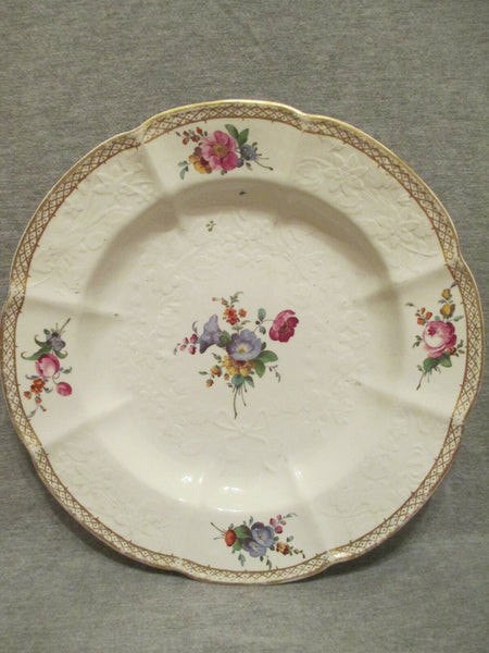 Assiette à dîner moulée florale en porcelaine Höchst des années 1700 (No2)