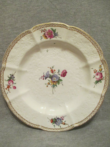 Assiette à dîner moulée florale en porcelaine Höchst des années 1700 (No2)