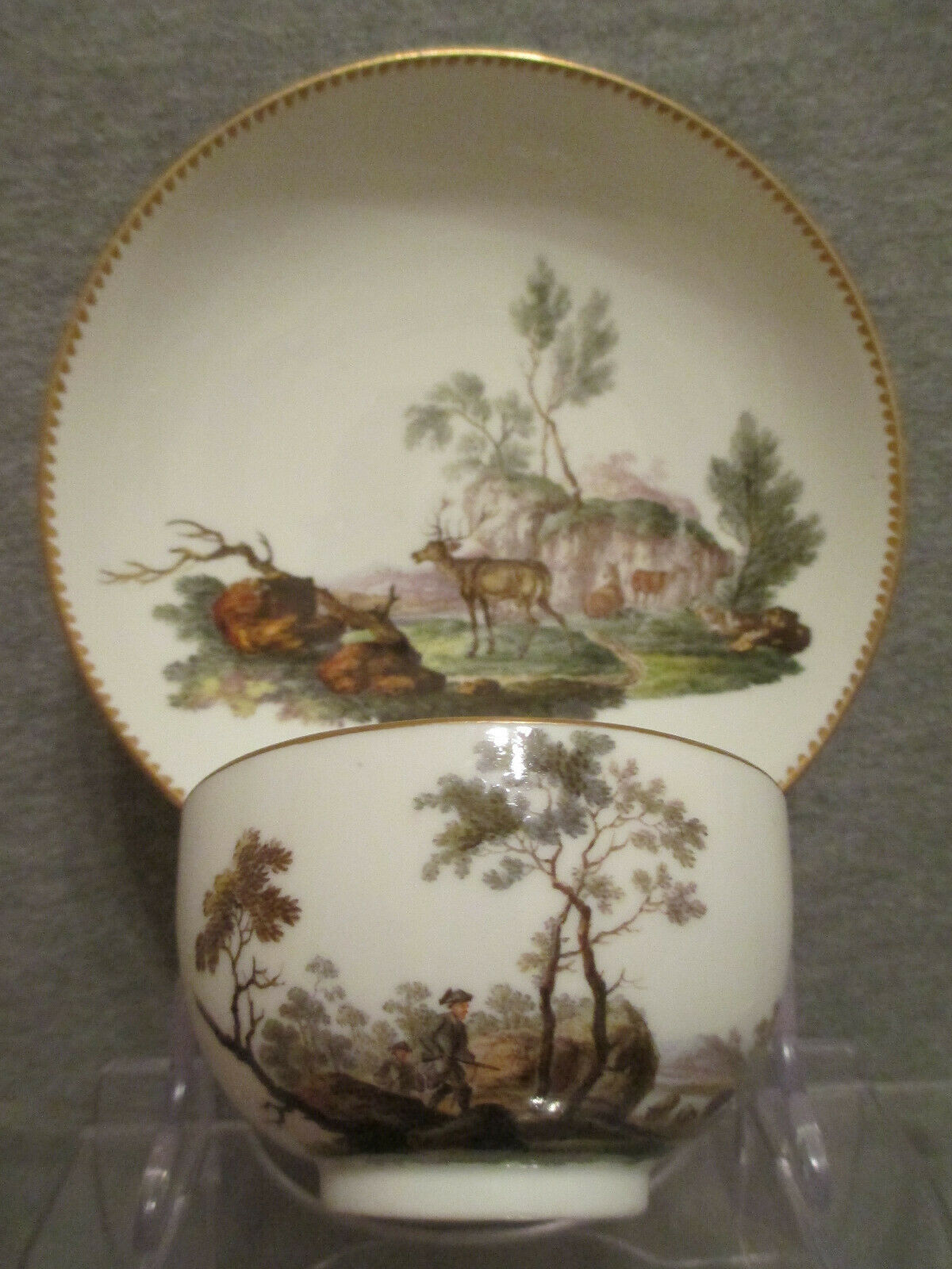 Tasse Et Soucoupe Scène De Chasse En Porcelaine De Meissen 18ème (2 sur 2) 