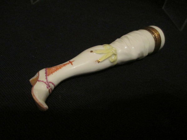 Etui En Porcelaine De Meissen En Forme De Jambe 18ème 