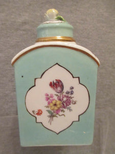 Meissener Porzellan-Teedose mit floralem türkisfarbenem Grund, 1740