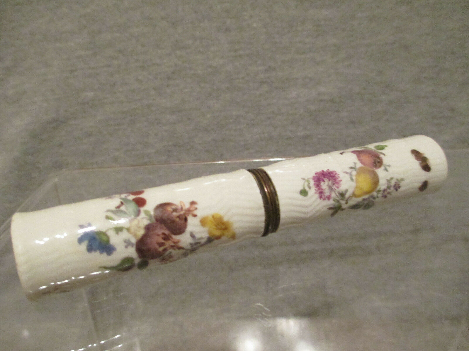 Etui En Porcelaine De Meissen 18ème Siècle.