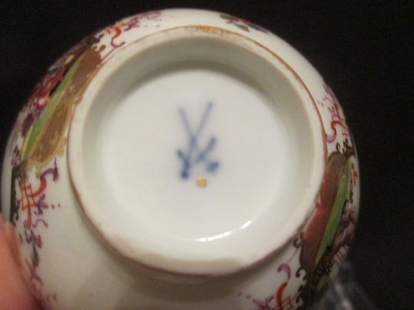 Meissen Chinoiserie Teeschale und Untertasse 1735. 