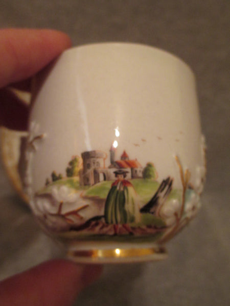 Meissen Hausmaler Tasse und Untertasse, um 1740.