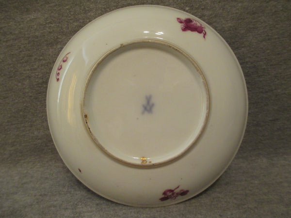 Malerische Teeschale und Untertasse aus Meissen, 1750.