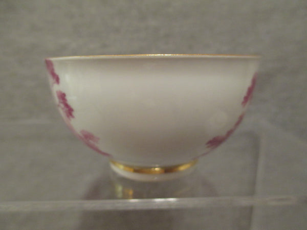 Meissen Scenic Tea Bowl & Saucer 1750.