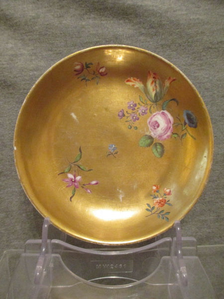 Tasse à thé et soucoupe florale dorée Meissen, années 1770 