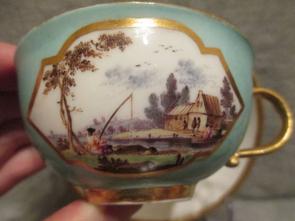 Tasse à thé et soucoupe Kauffahrtei en porcelaine de Meissen. 1730 (n°3)