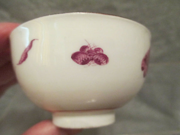 Meissen Porcelain, Puce Kakiemon Tea Bowl 1735