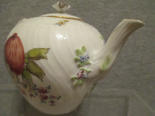 Meissen Porcelain Fruit and Floral Teapot Early 1700's Drehers Mark