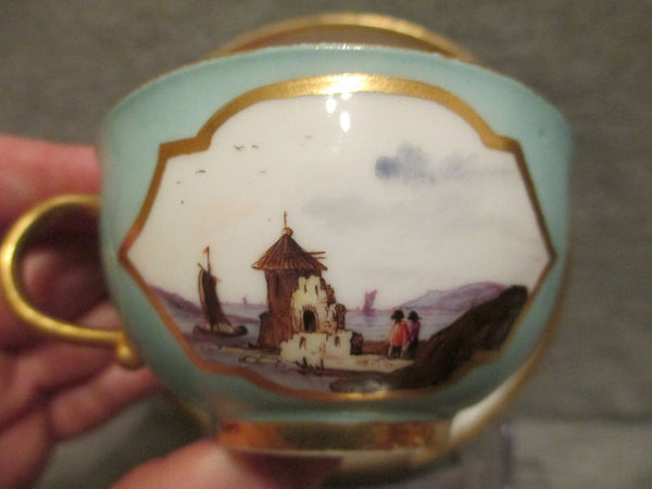 Tasse à thé et soucoupe Kauffahrtei en porcelaine de Meissen. 1730 (n°6)