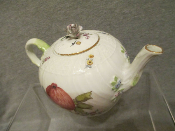 Meissen Porcelain Fruit and Floral Teapot Early 1700's Drehers Mark