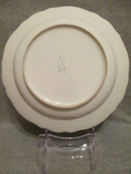 Assiette creuse en porcelaine de Meissen avec Putti, époque Dot. 1763-74 (n°1)