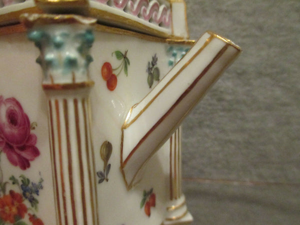 Cafetière Scénique En Porcelaine De Meissen, 1880