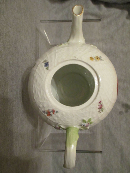 Théière à fruits et fleurs en porcelaine de Meissen Début des années 1700 Drehers Mark