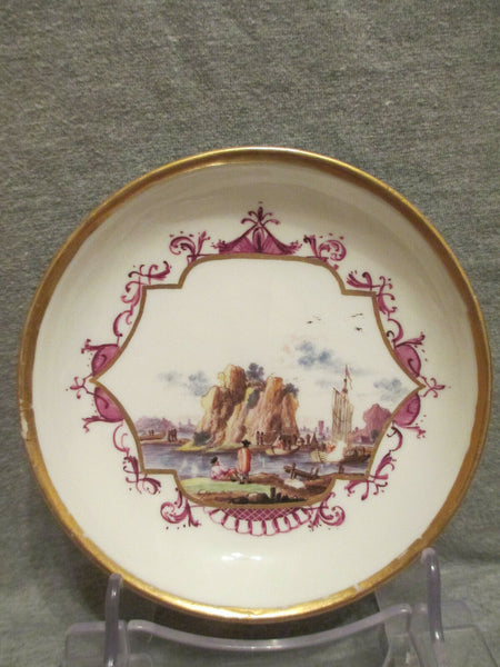 Tasse à thé et soucoupe Kauffahrtei en porcelaine de Meissen. 1730 (n°3)