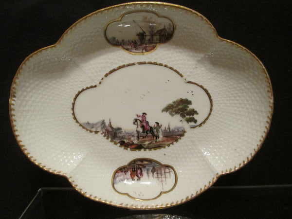 Soupière et Plateau Moulé Scénique Ozier En Porcelaine De Meissen 1740