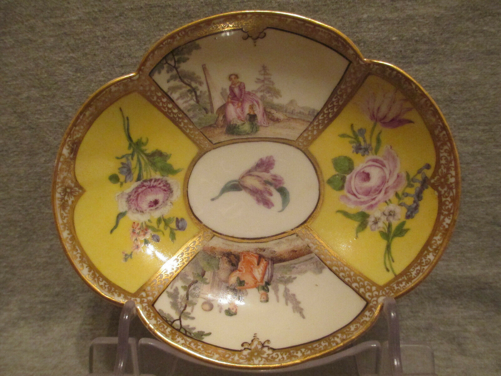 Soucoupe En Porcelaine De Meissen, Aux Scènes De Nounou 1740