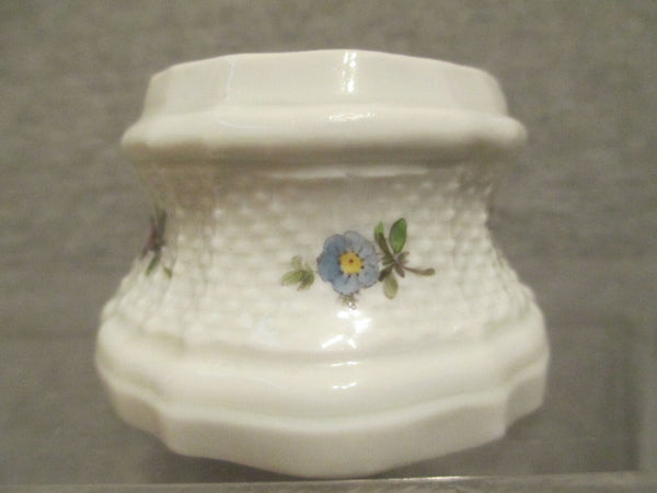 Sel Ouvert Floral et Moulé en Porcelaine de Vienne, 18ème