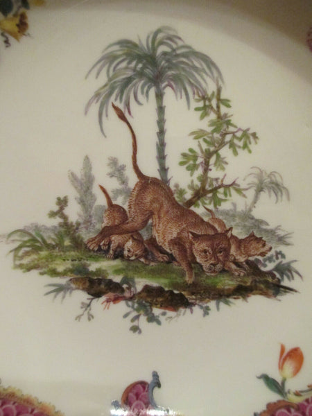 Soucoupe panoramique en porcelaine de Meissen avec lionne et oursons années 1740 