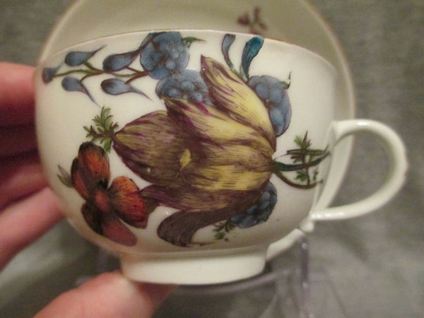 Tasse à fleurs et soucoupe en porcelaine de Meissen gravée sur bois 1ère classe, 1740