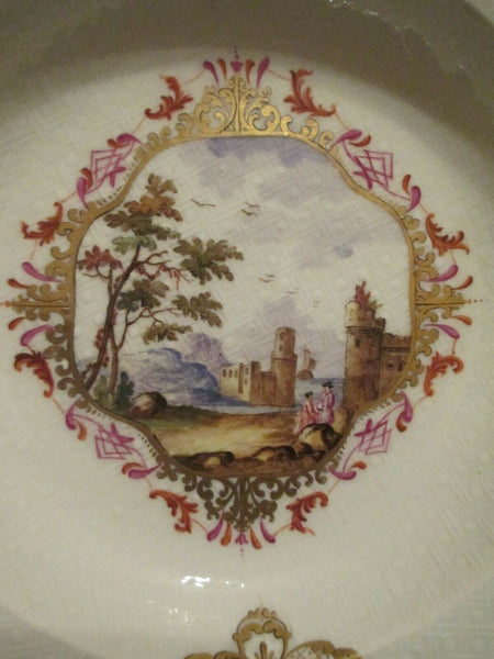 Assiette creuse panoramique en porcelaine de Meissen 1740 