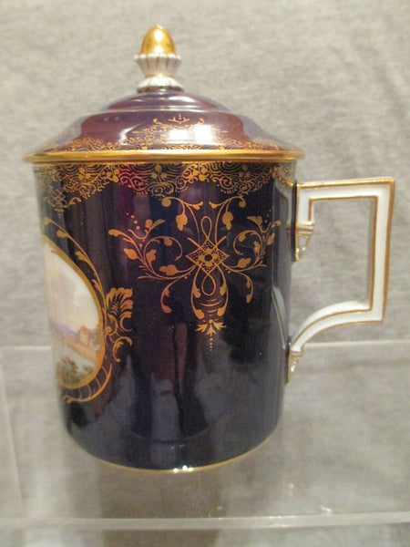 Meissener Porzellan-Kaffeedose mit Kobaltdeckel (Szene aus Meissen), 1780