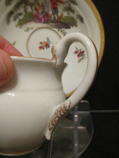 Tasse et soucoupe scène Tenniers en porcelaine de Meissen (1)